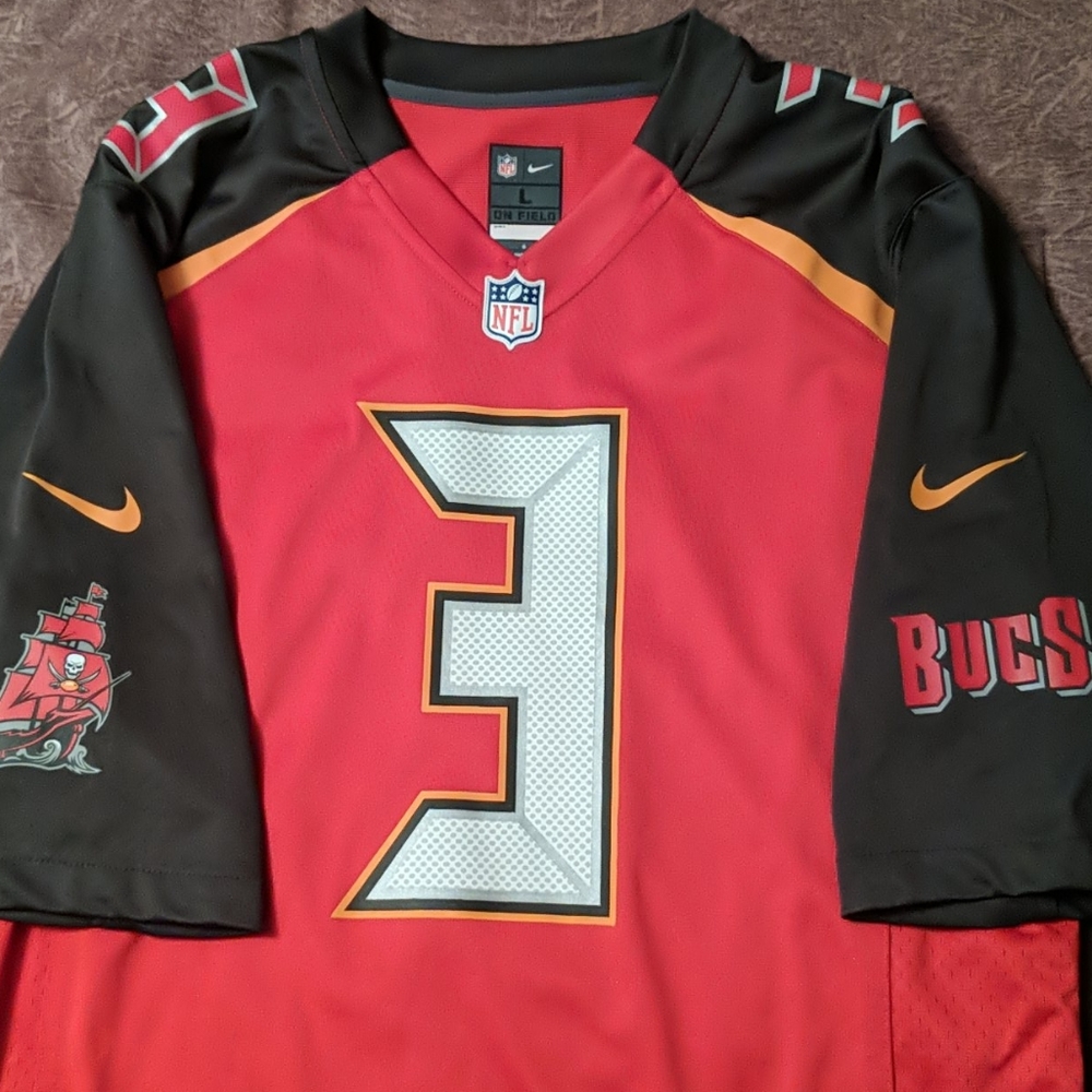 Tampa Bay Buccaneers jersey - Size L